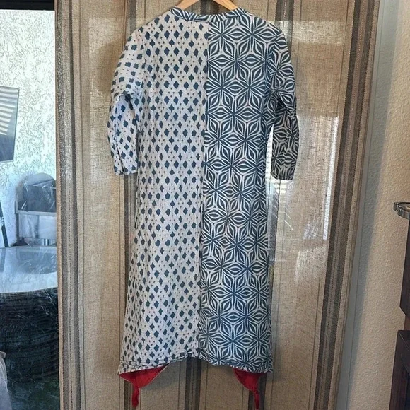 Amari beach cover up/tunic size L fun tassels at hemline. - Picture 6 of 7